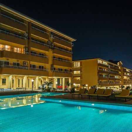 Alaya Stays 1 Bhk With Balcony & Pool - Veera Marina Candolim Exteriör bild