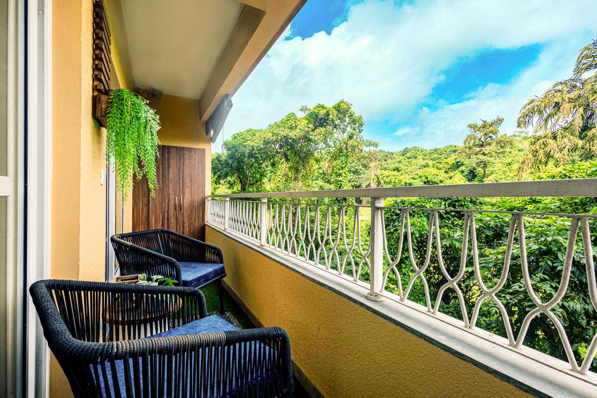 Alaya Stays 1 Bhk With Balcony & Pool - Veera Marina Candolim Exteriör bild