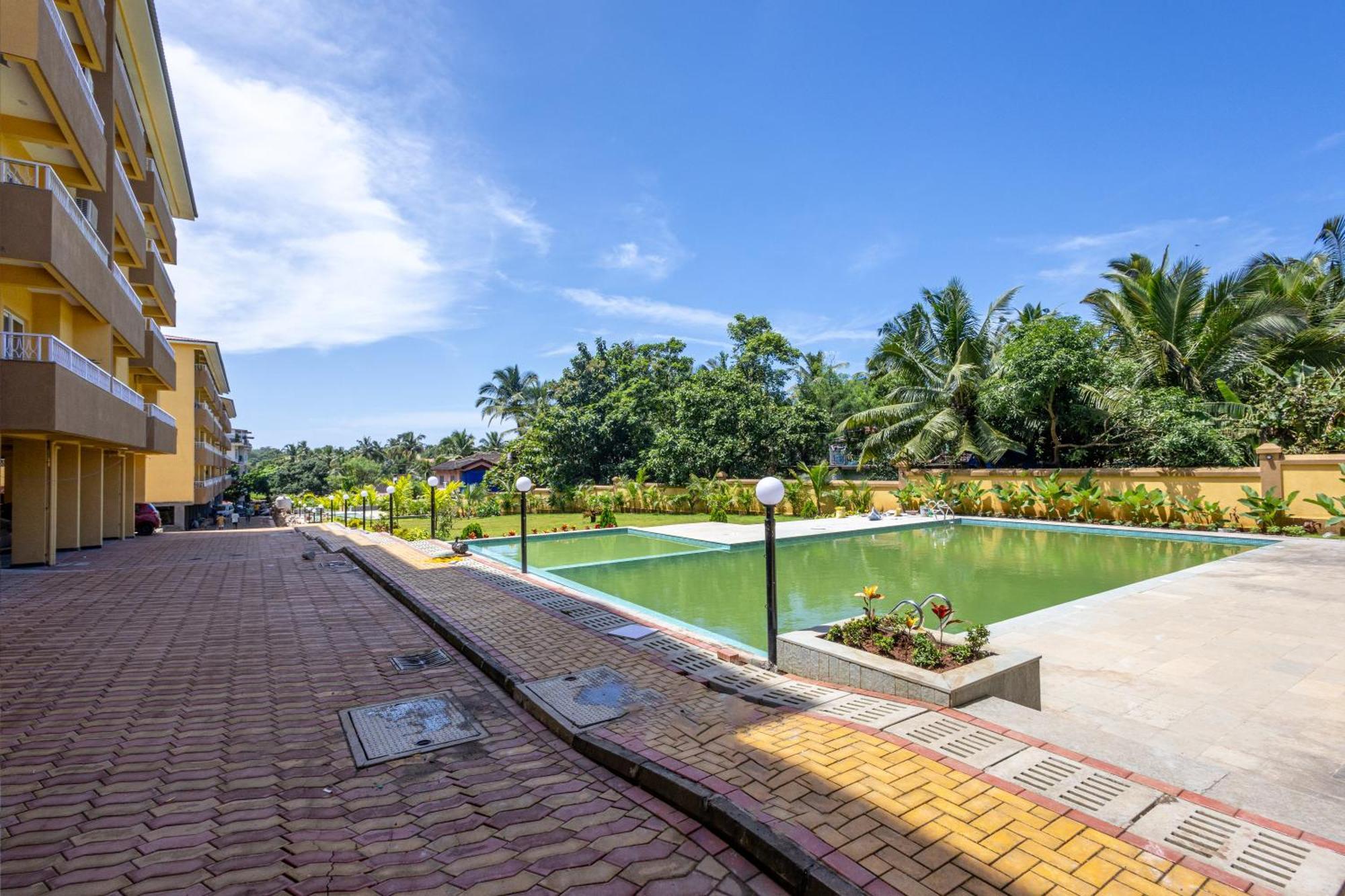 Alaya Stays 1 Bhk With Balcony & Pool - Veera Marina Candolim Exteriör bild