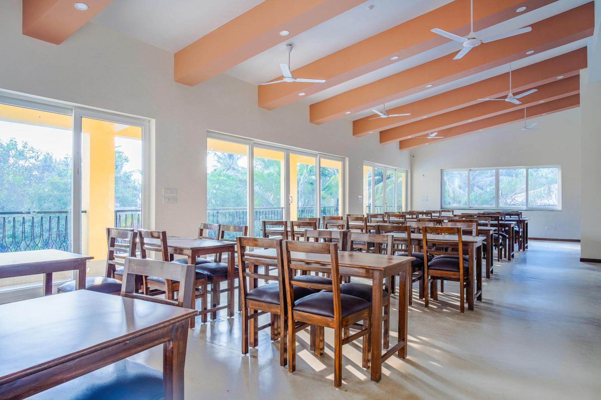Alaya Stays 1 Bhk With Balcony & Pool - Veera Marina Candolim Exteriör bild