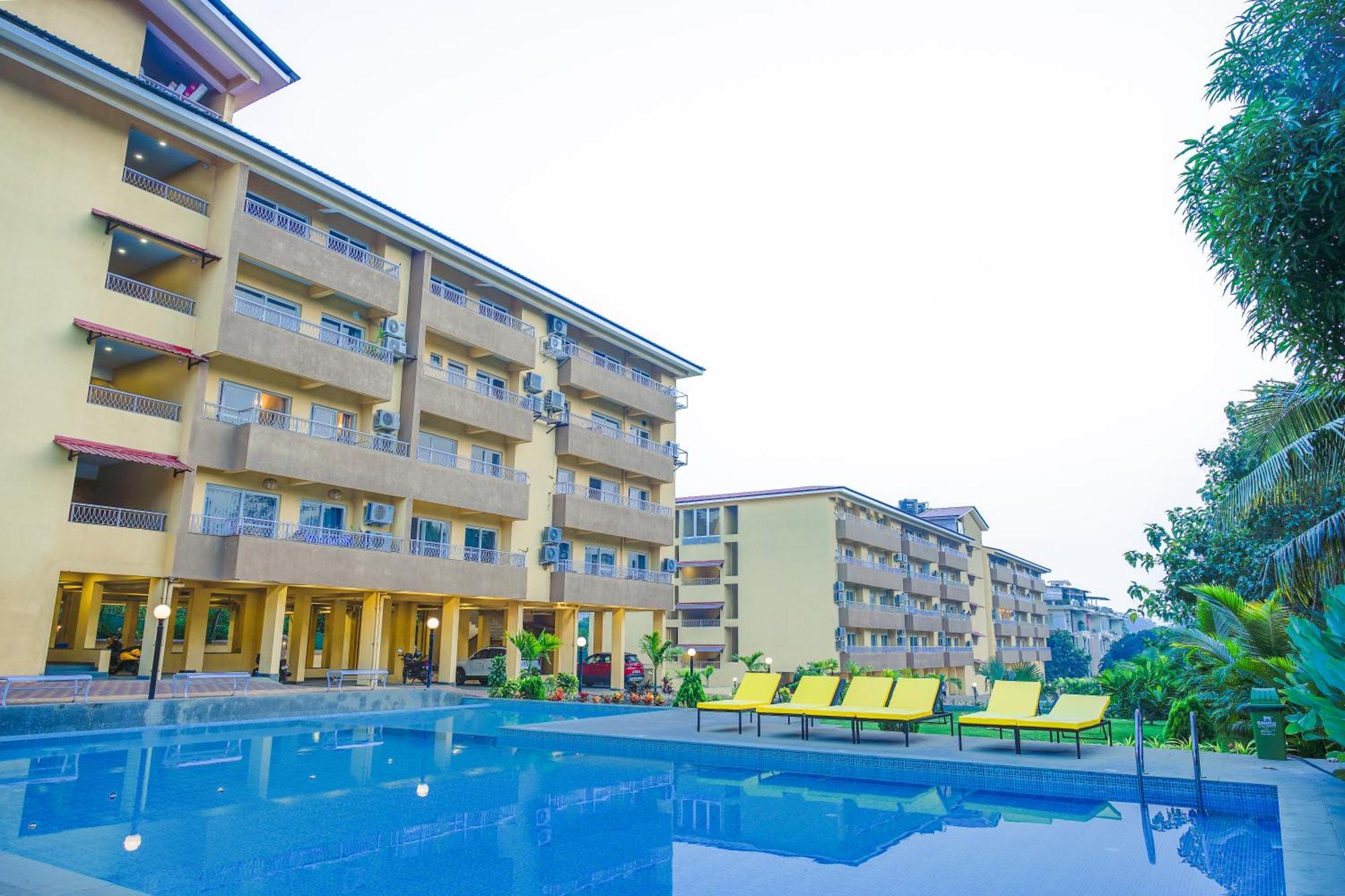 Alaya Stays 1 Bhk With Balcony & Pool - Veera Marina Candolim Exteriör bild