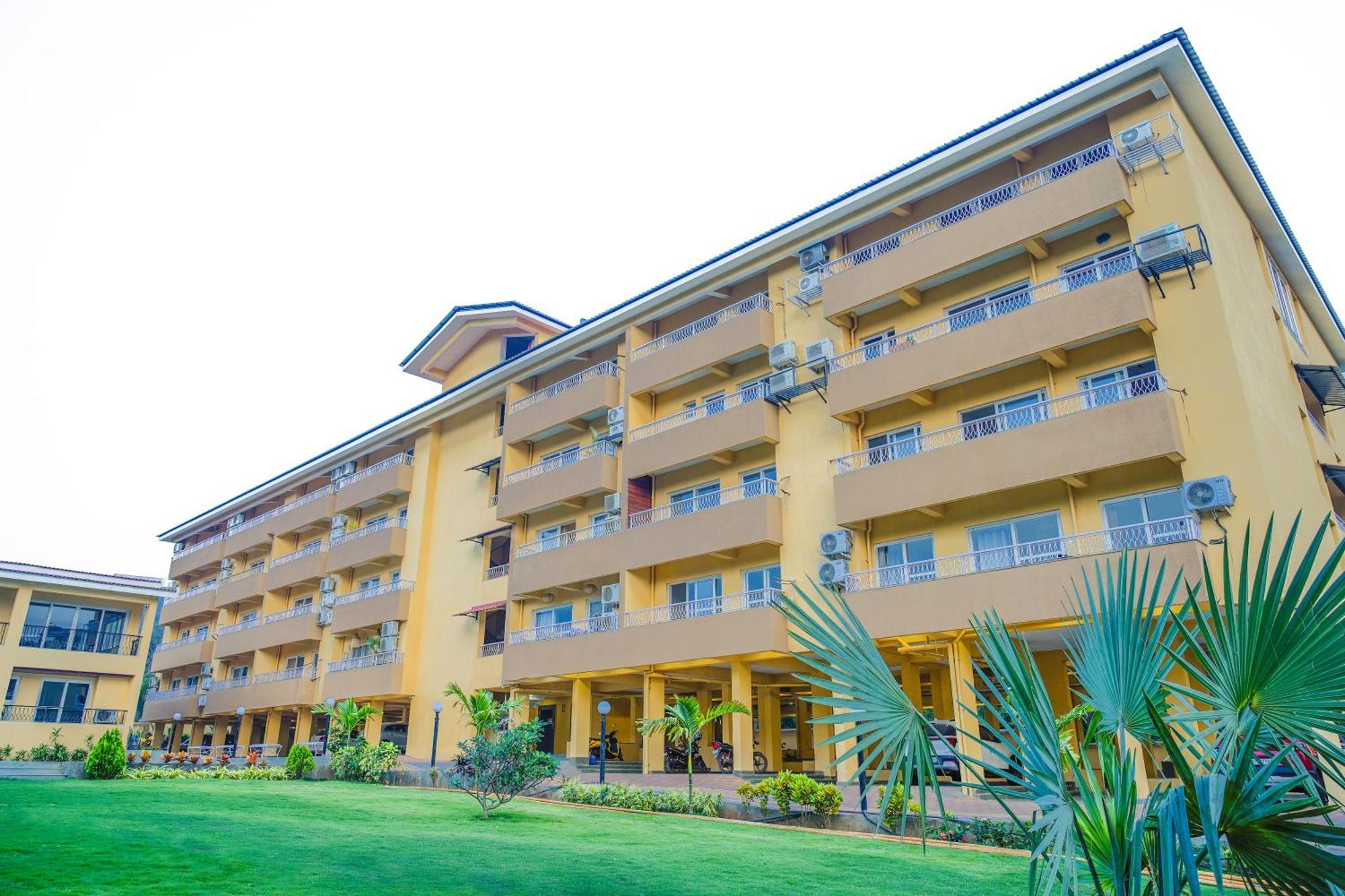 Alaya Stays 1 Bhk With Balcony & Pool - Veera Marina Candolim Exteriör bild