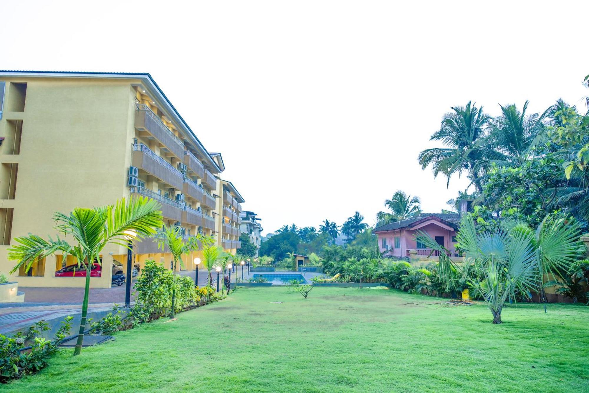 Alaya Stays 1 Bhk With Balcony & Pool - Veera Marina Candolim Exteriör bild