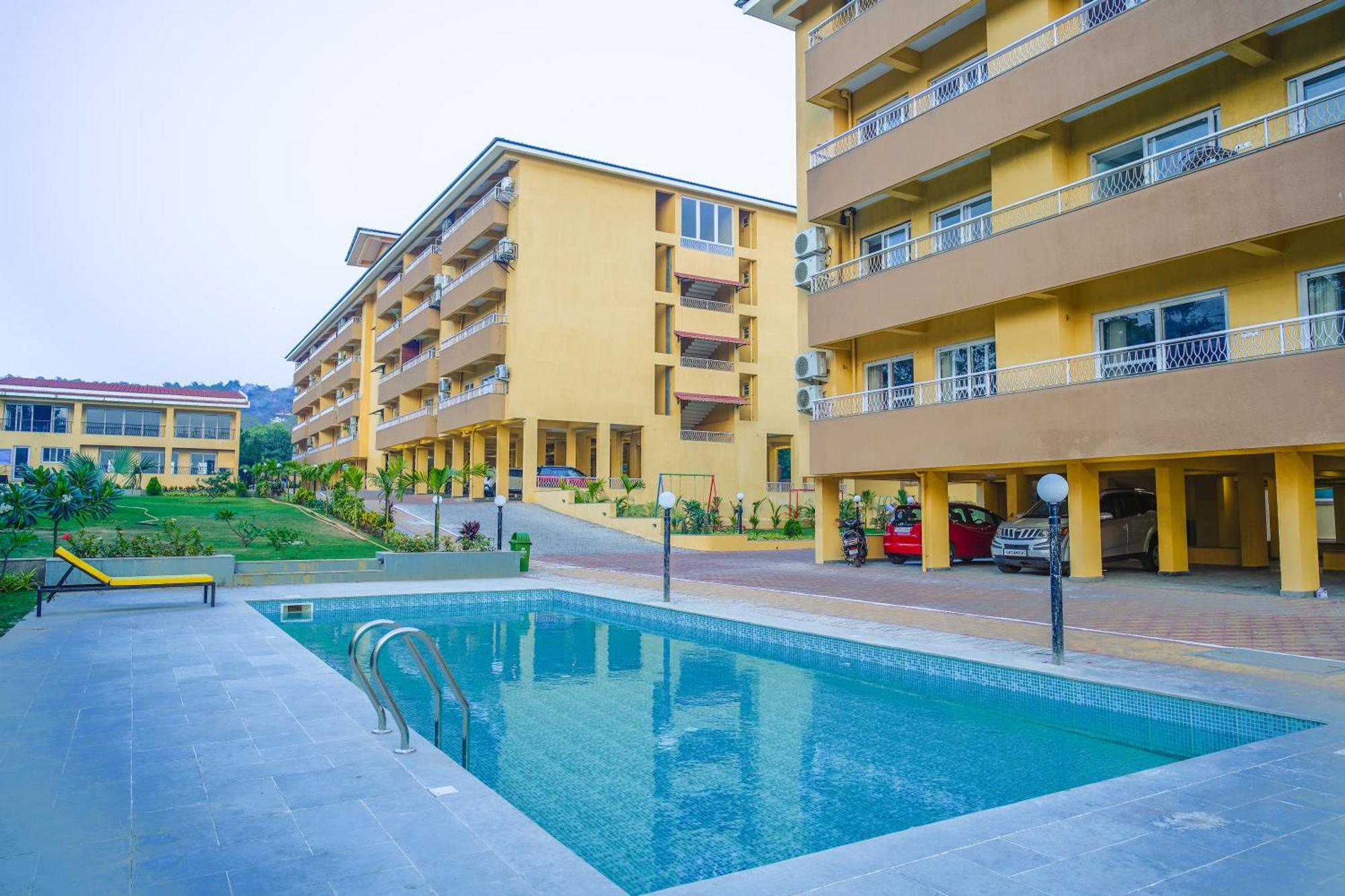 Alaya Stays 1 Bhk With Balcony & Pool - Veera Marina Candolim Exteriör bild