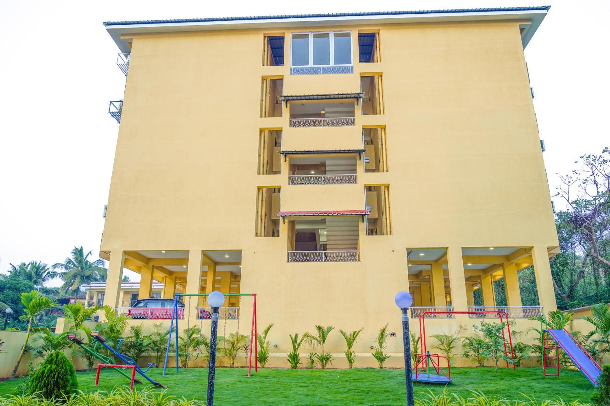 Alaya Stays 1 Bhk With Balcony & Pool - Veera Marina Candolim Exteriör bild