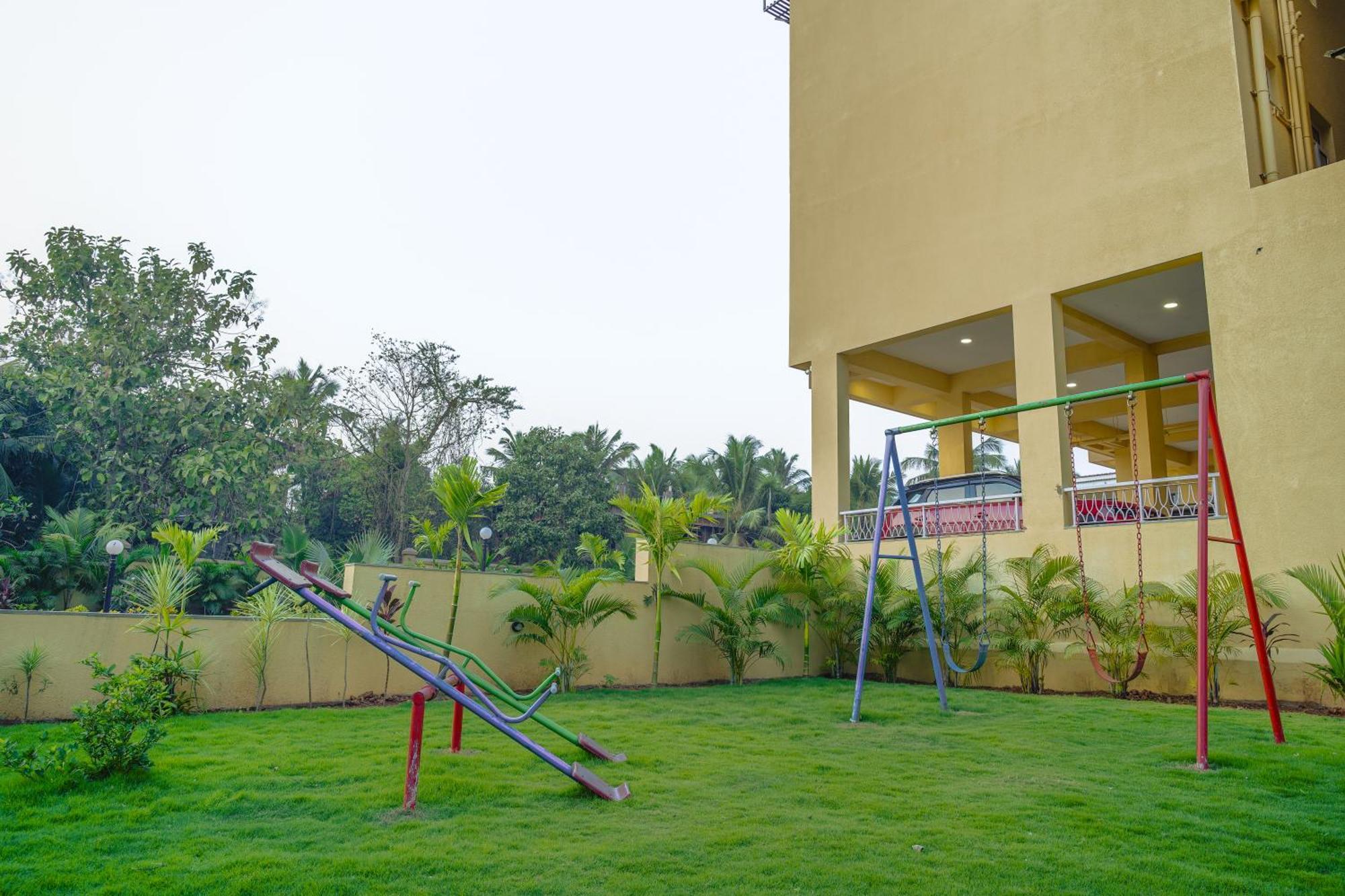 Alaya Stays 1 Bhk With Balcony & Pool - Veera Marina Candolim Exteriör bild