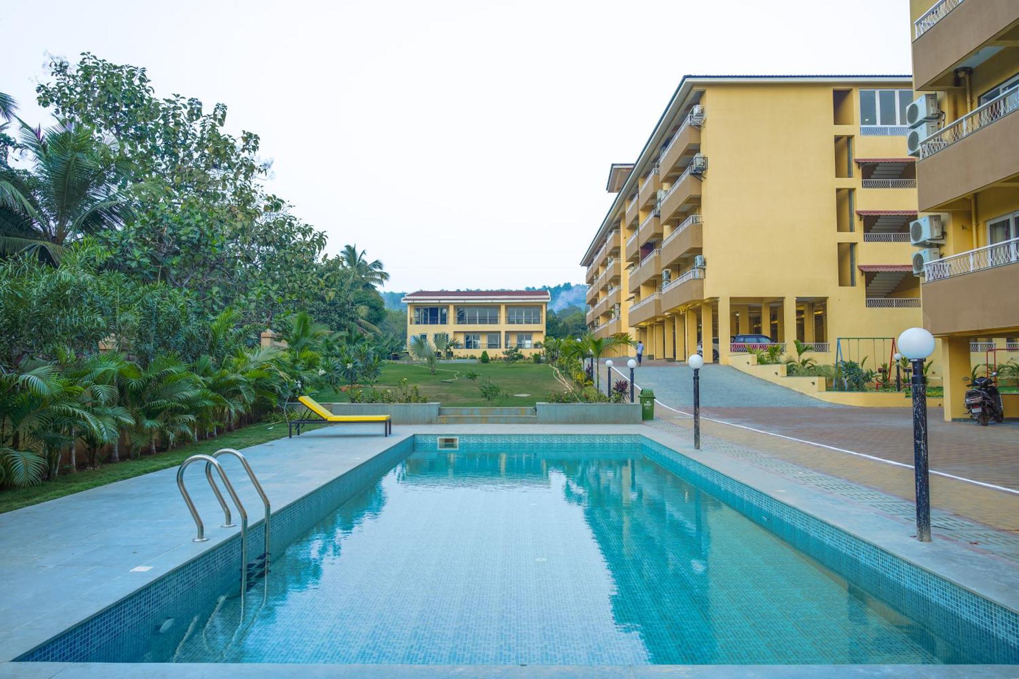 Alaya Stays 1 Bhk With Balcony & Pool - Veera Marina Candolim Exteriör bild