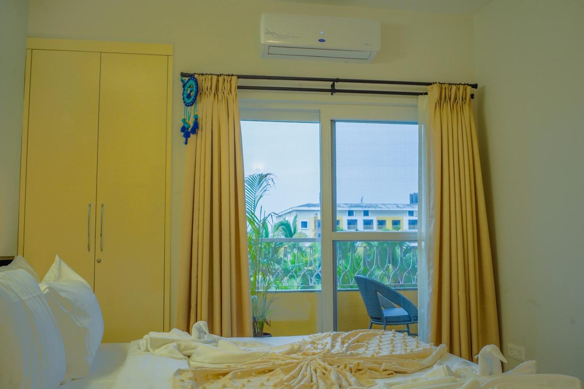 Alaya Stays 1 Bhk With Balcony & Pool - Veera Marina Candolim Exteriör bild